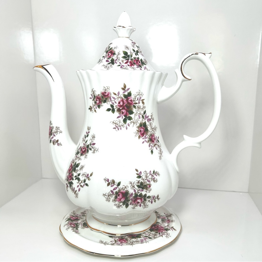 Vintage Royal Albert Lavender Rose Tea Pot With Lid & Saucer, Brand New Con.
